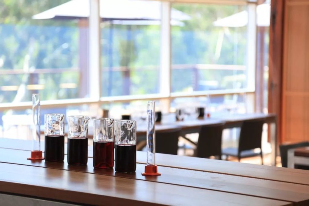 29665068 975359179287760 2265329122778900919 o