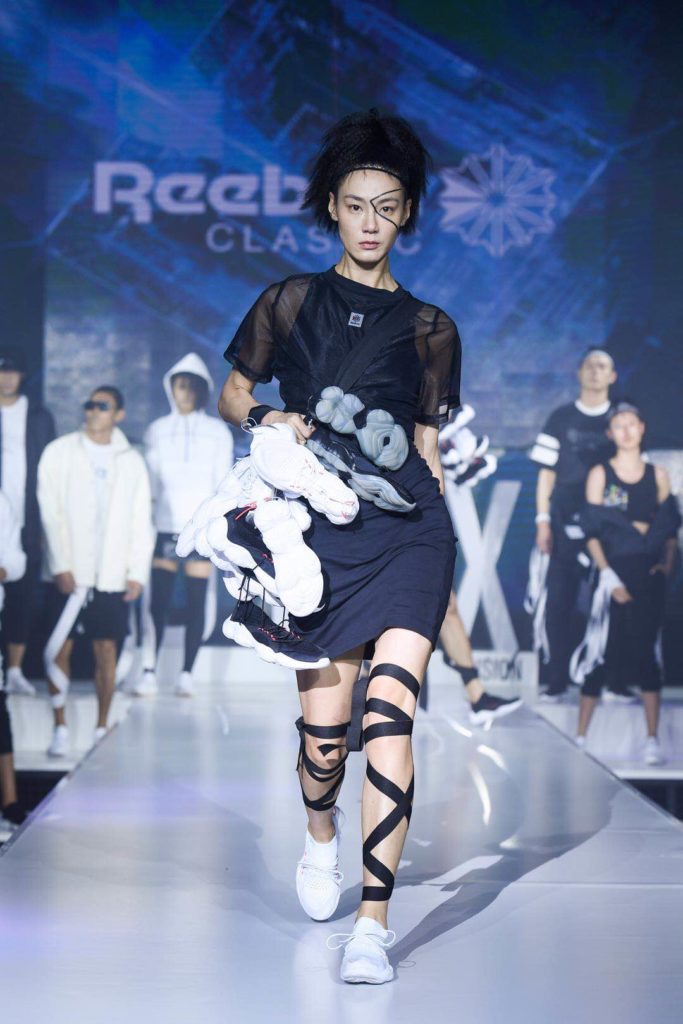 Reebok “DMX FUSION 未来再定义”发布会现场模特走秀 2